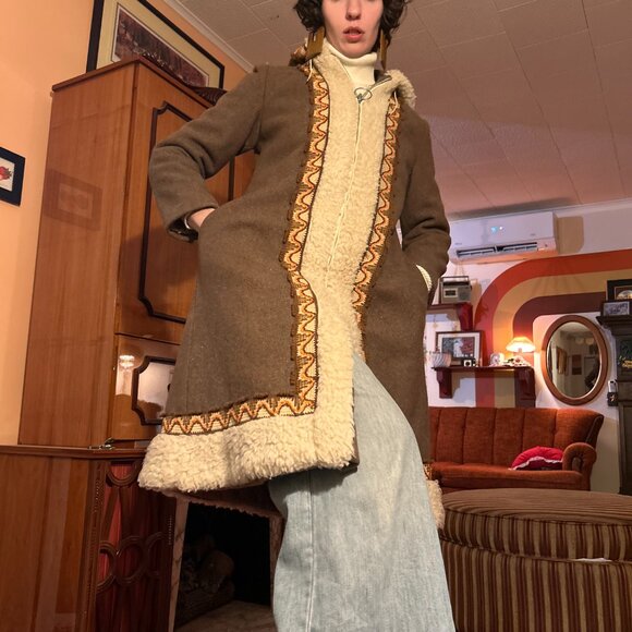 1970s hippie Wool blend hooded embroidered fur trimmed penny lane coat! - Picture 5 of 15